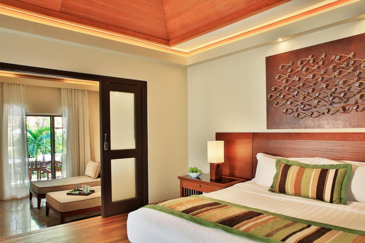 Kurumba Maldives Resort 5*