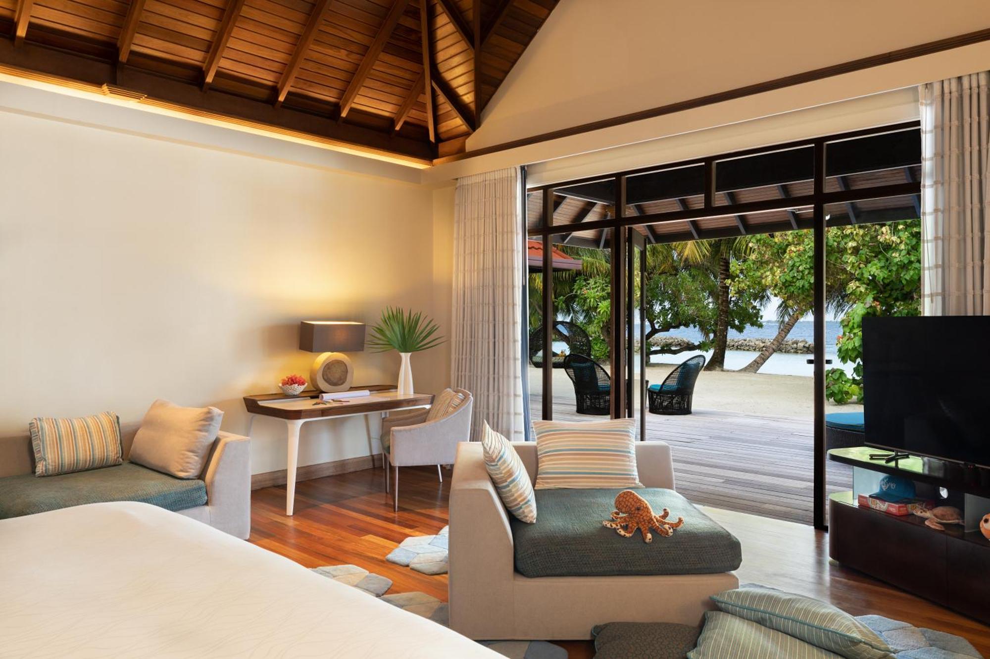 Kurumba Maldives 5* Vihamanaafushi