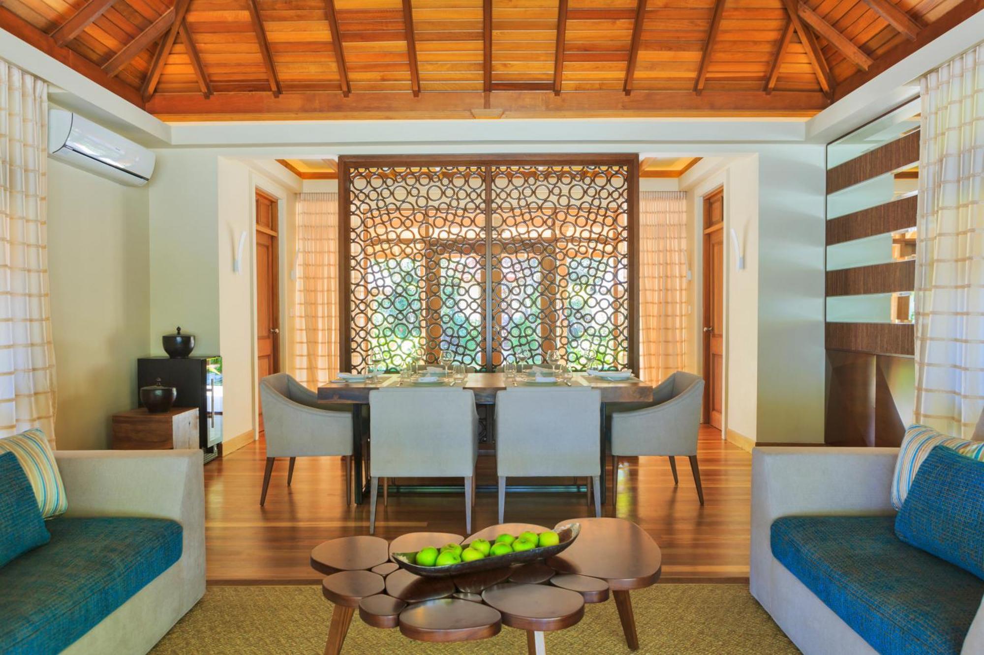 Kurumba Maldives Курортный комплекс 5*